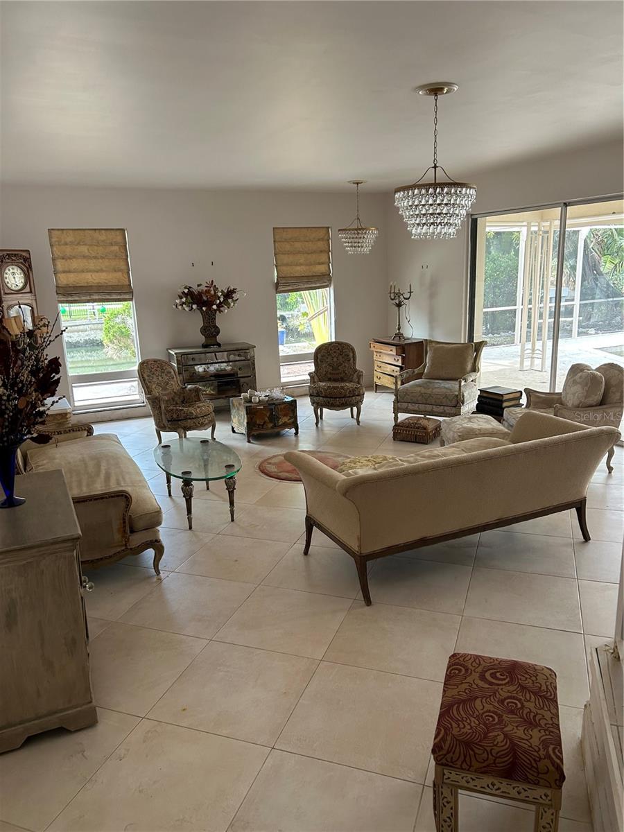 Image 27 of 30 For 4839 Primrose Path