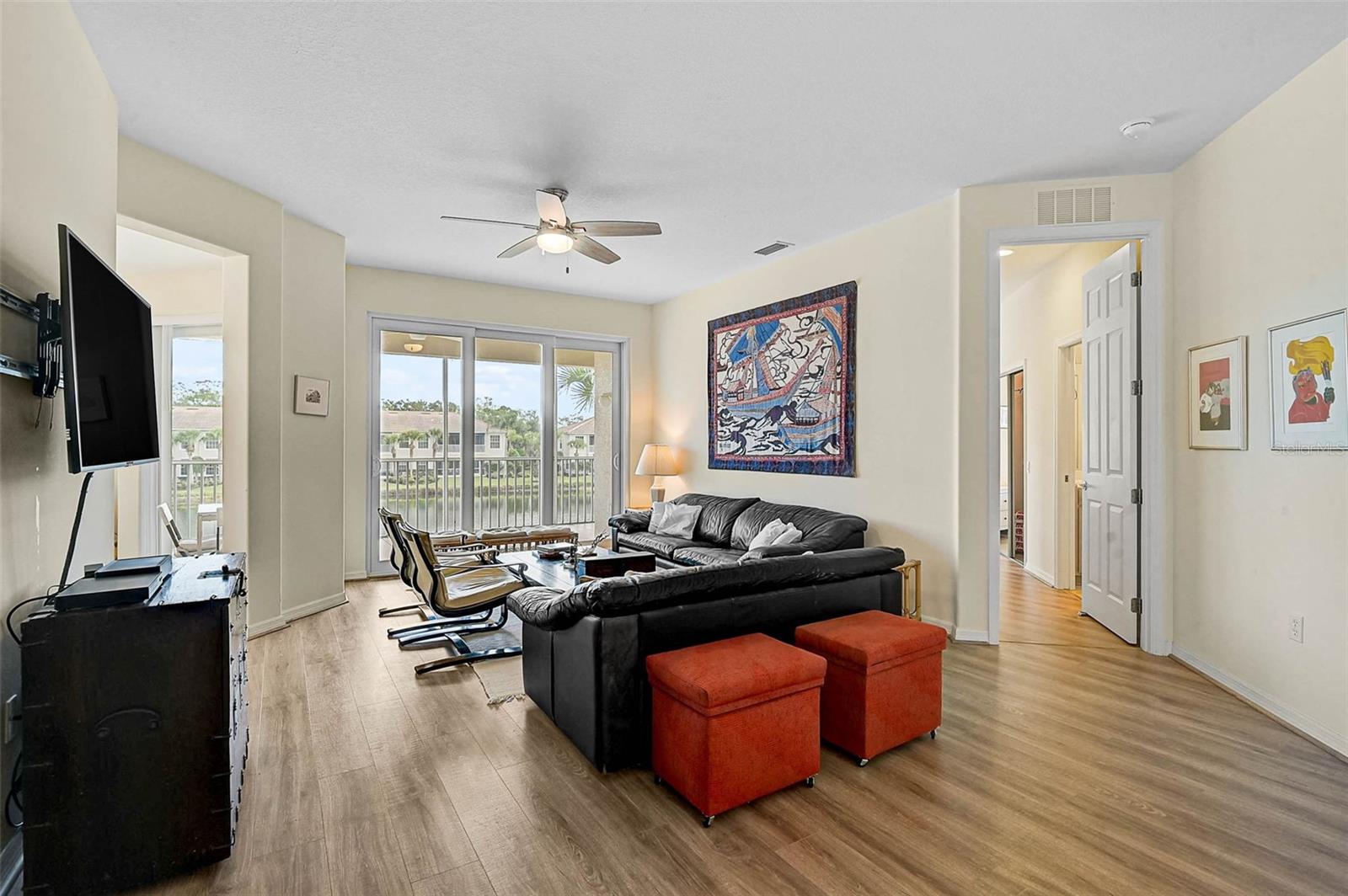 Image 3 of 45 For 7012 Prosperity Circle 706