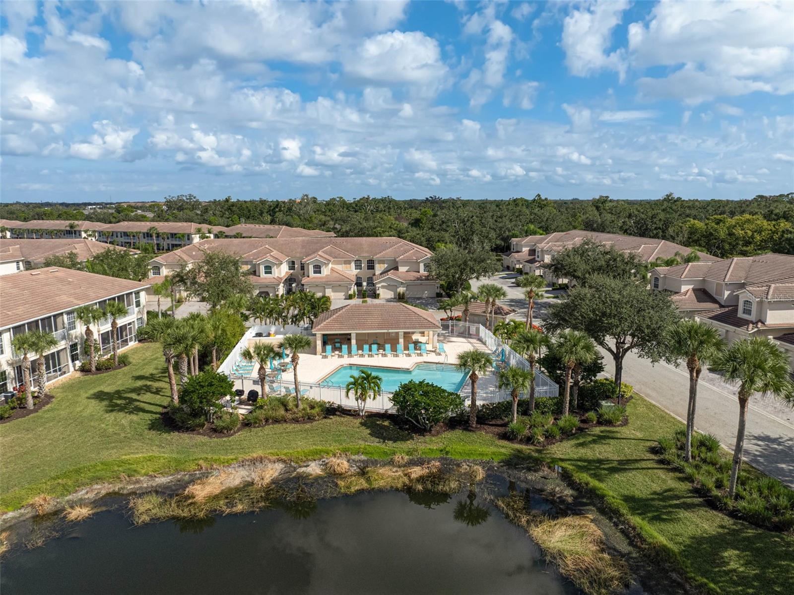 Image 32 of 45 For 7012 Prosperity Circle 706