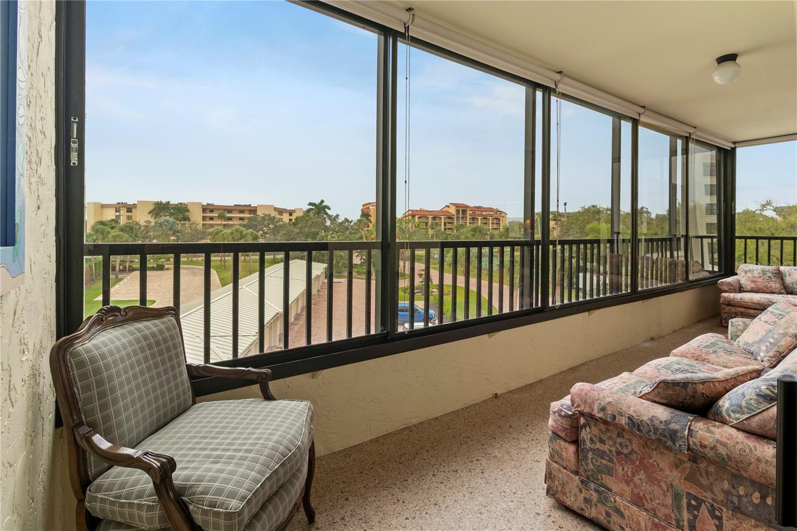 Image 16 of 63 For 8735 Midnight Pass Road 301b