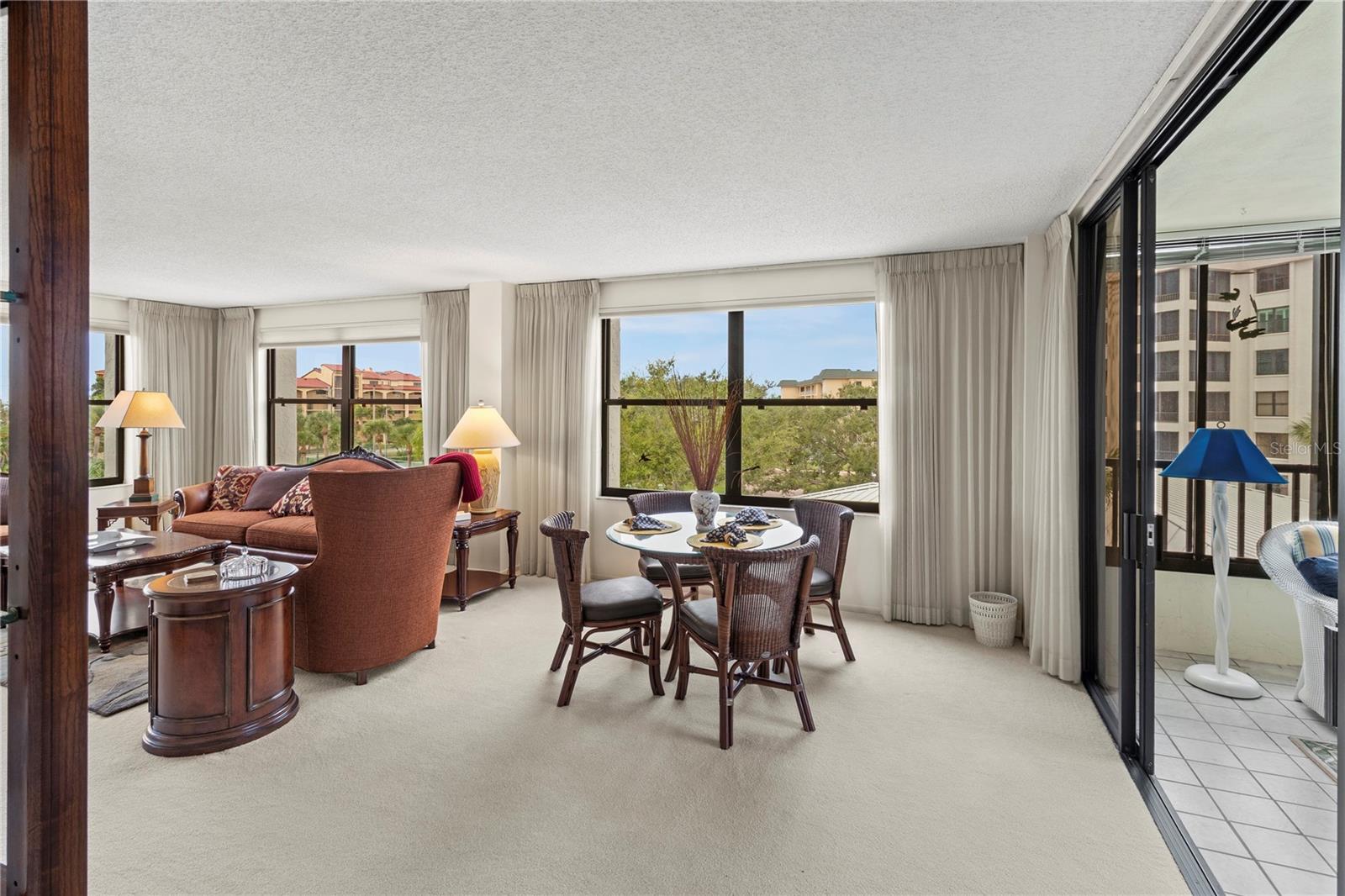 Image 21 of 63 For 8735 Midnight Pass Road 301b