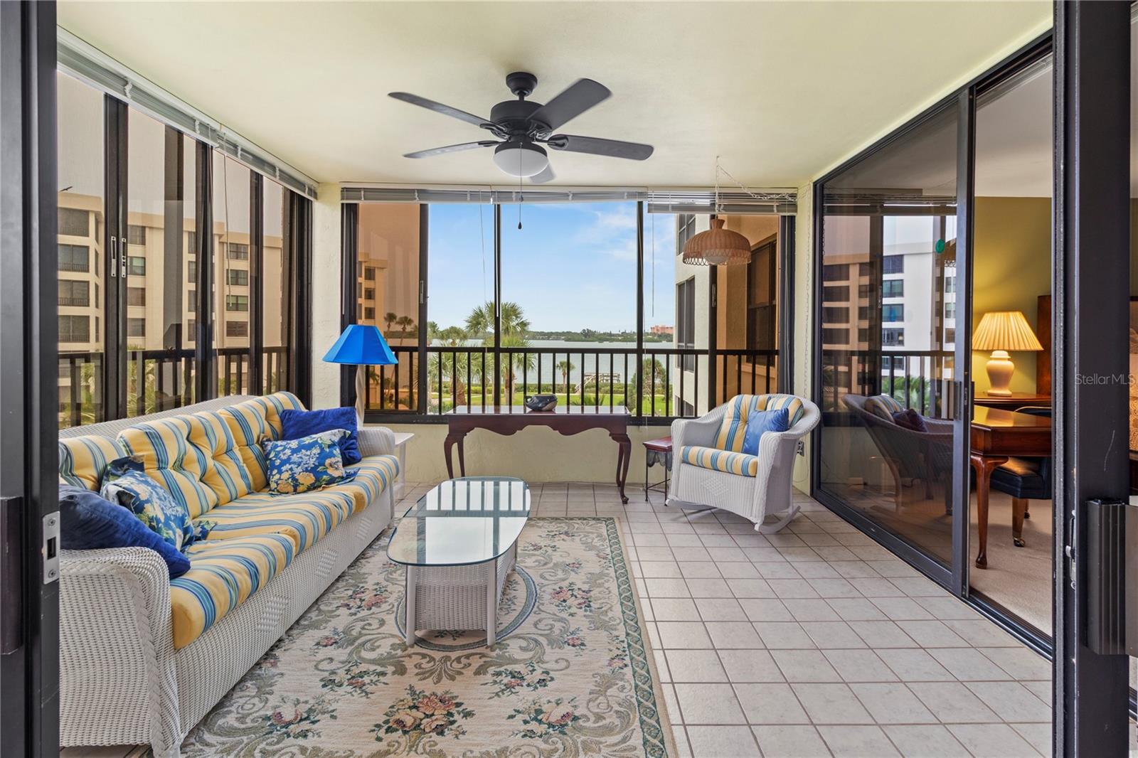 Image 24 of 63 For 8735 Midnight Pass Road 301b