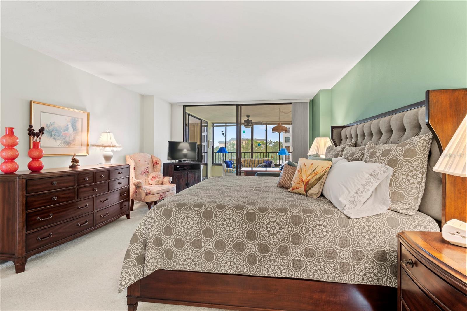 Image 27 of 63 For 8735 Midnight Pass Road 301b