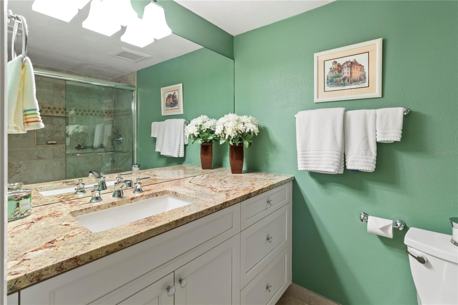 Image 31 of 63 For 8735 Midnight Pass Road 301b