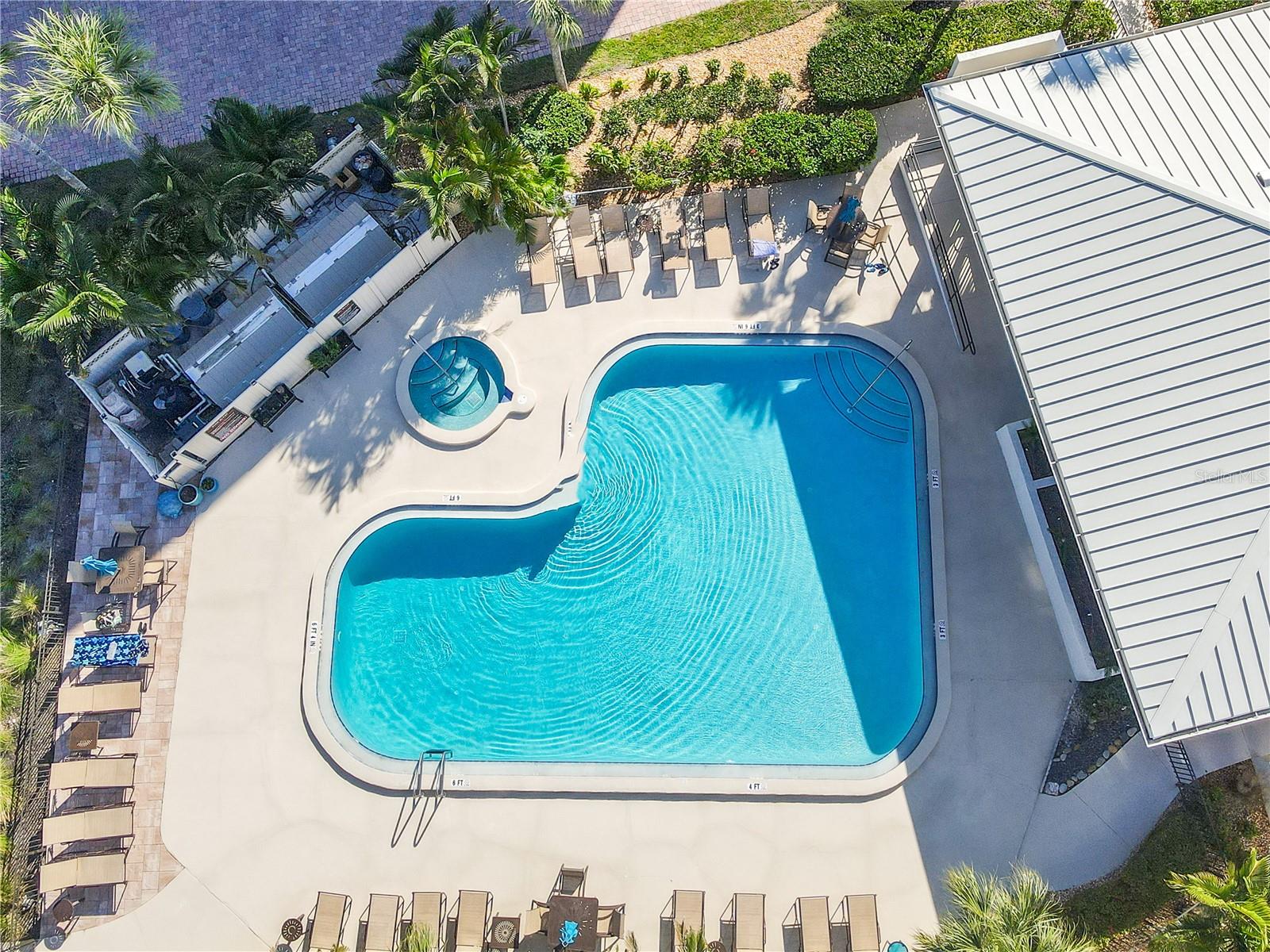 Image 57 of 63 For 8735 Midnight Pass Road 301b