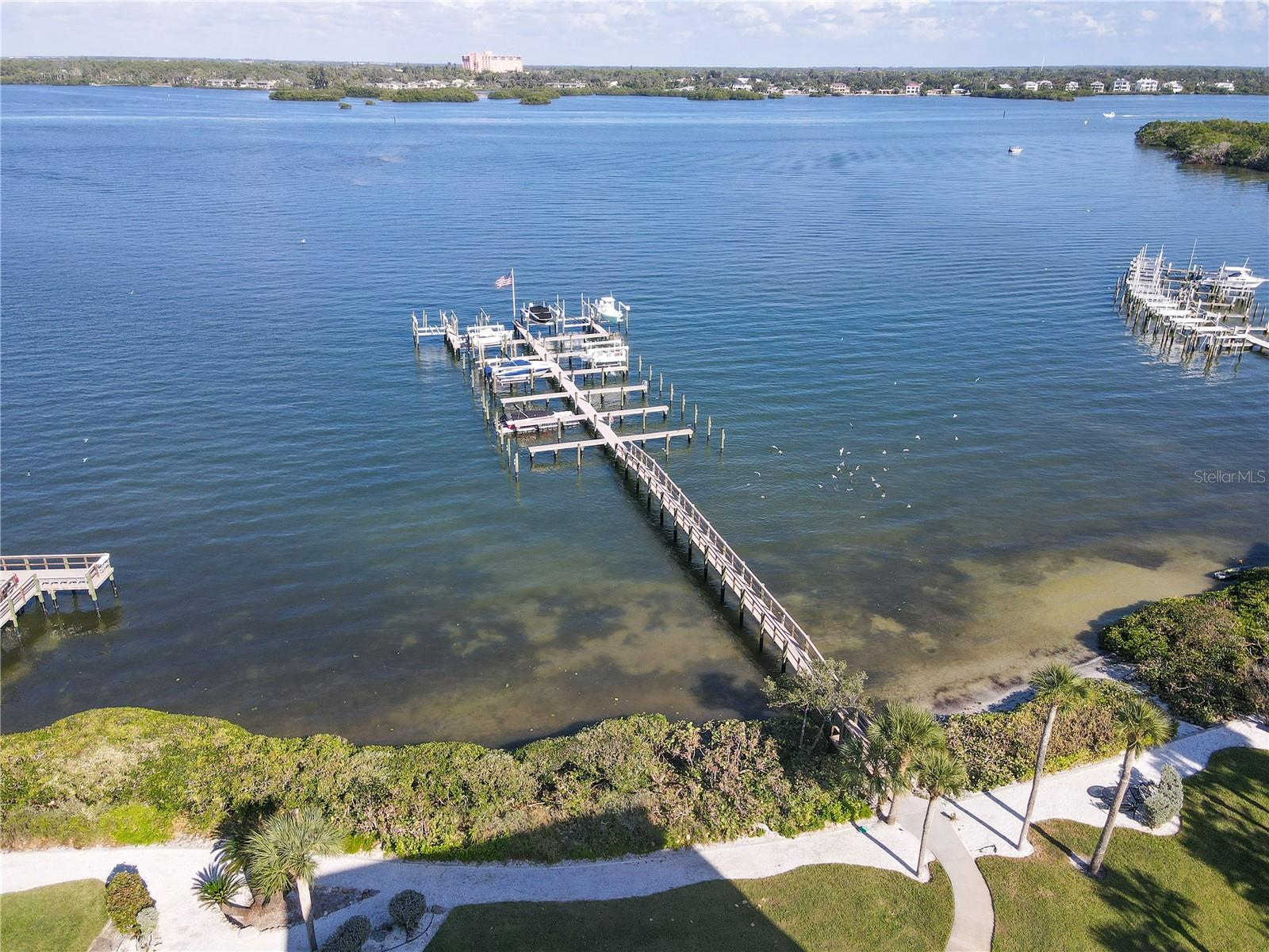 Image 61 of 63 For 8735 Midnight Pass Road 301b