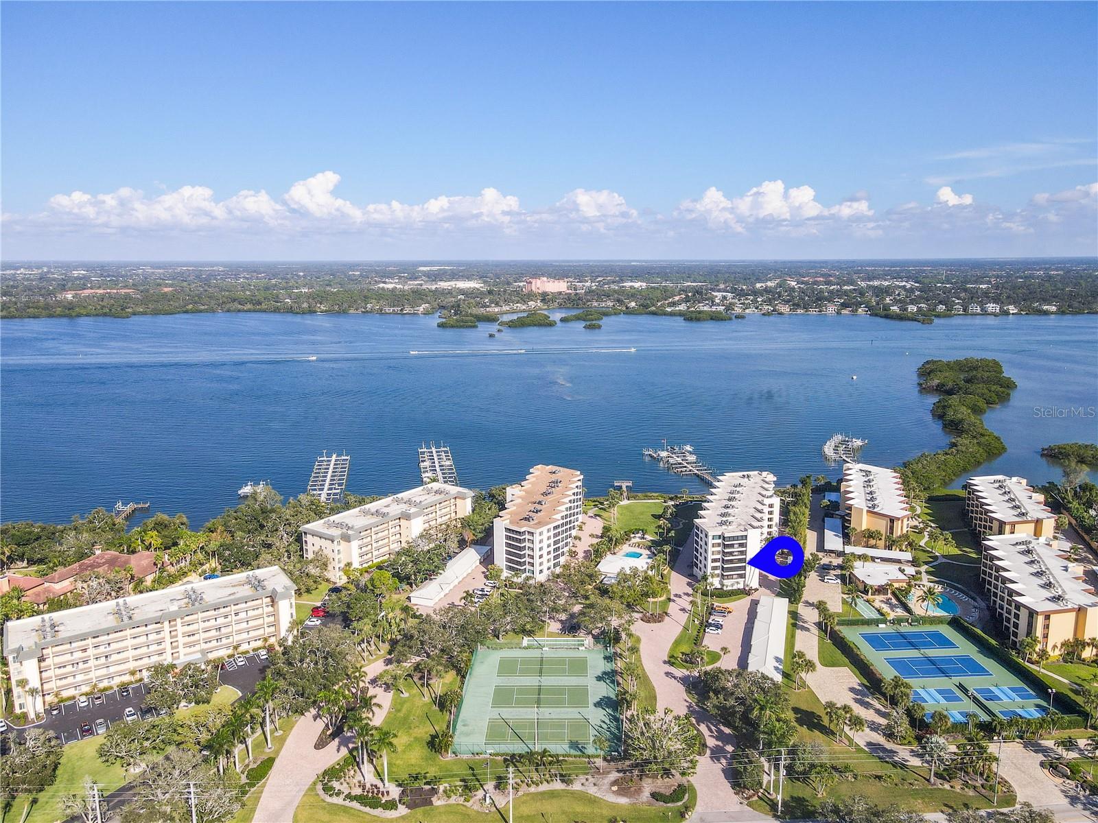 Image 62 of 63 For 8735 Midnight Pass Road 301b