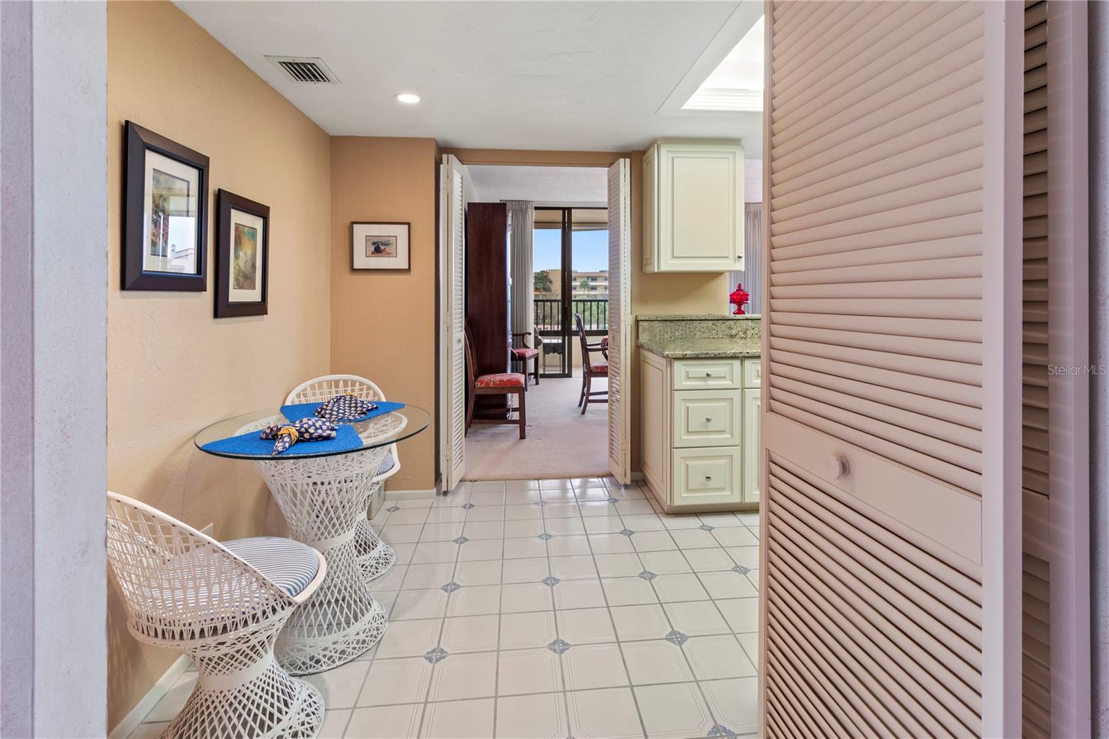 Image 7 of 63 For 8735 Midnight Pass Road 301b