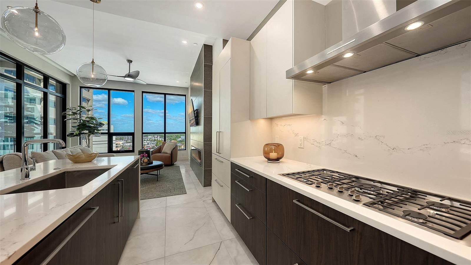 Image 10 of 53 For 33 Palm Avenue 803