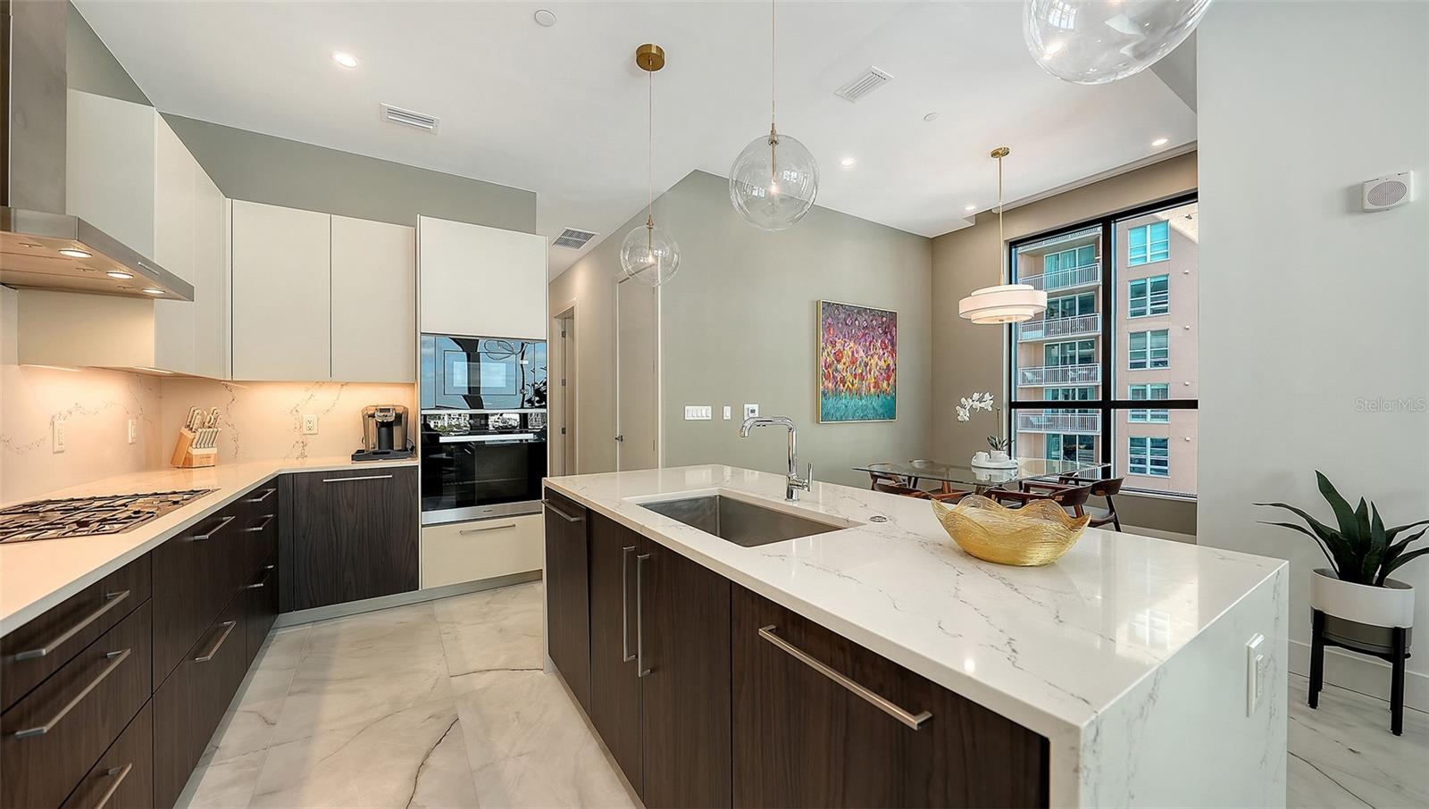 Image 14 of 53 For 33 Palm Avenue 803