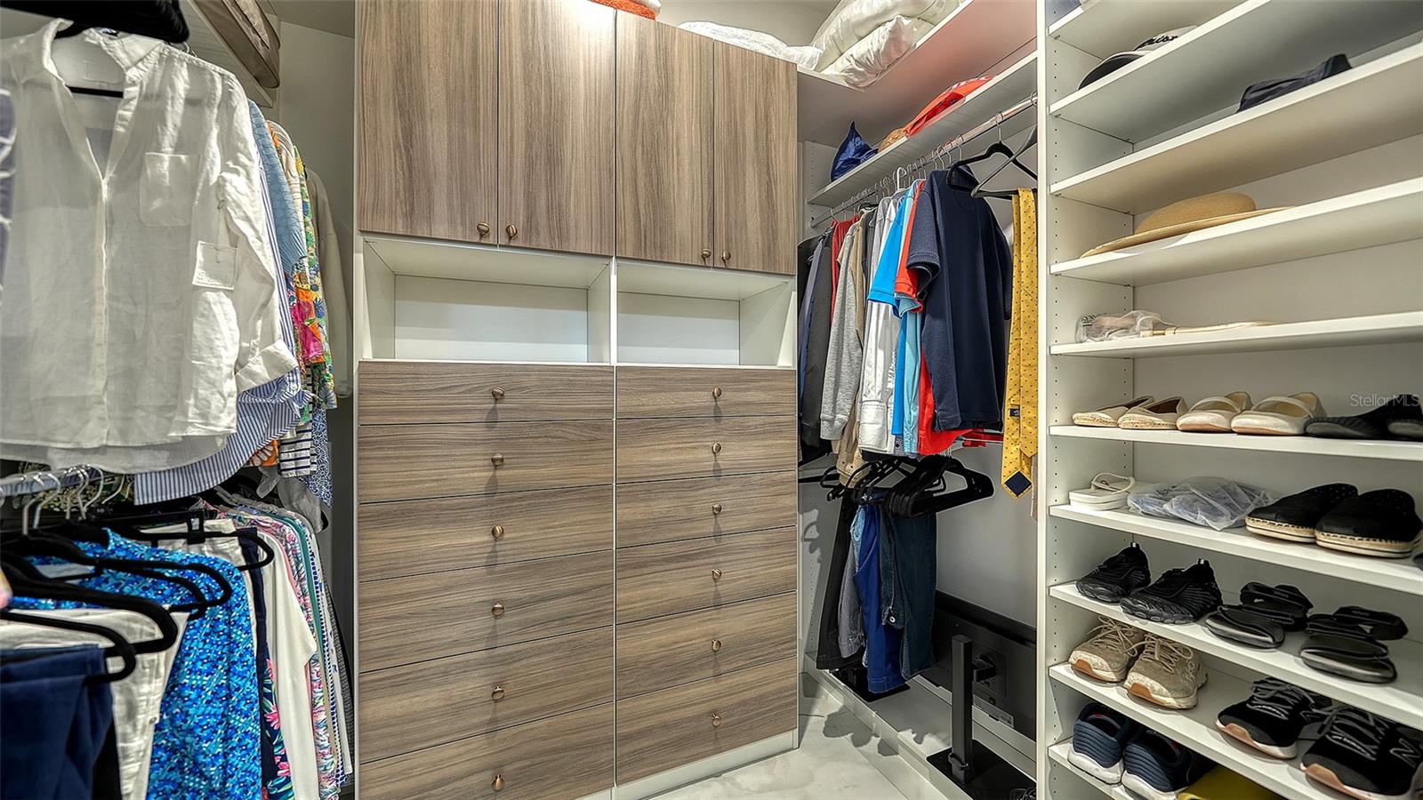 Image 21 of 53 For 33 Palm Avenue 803