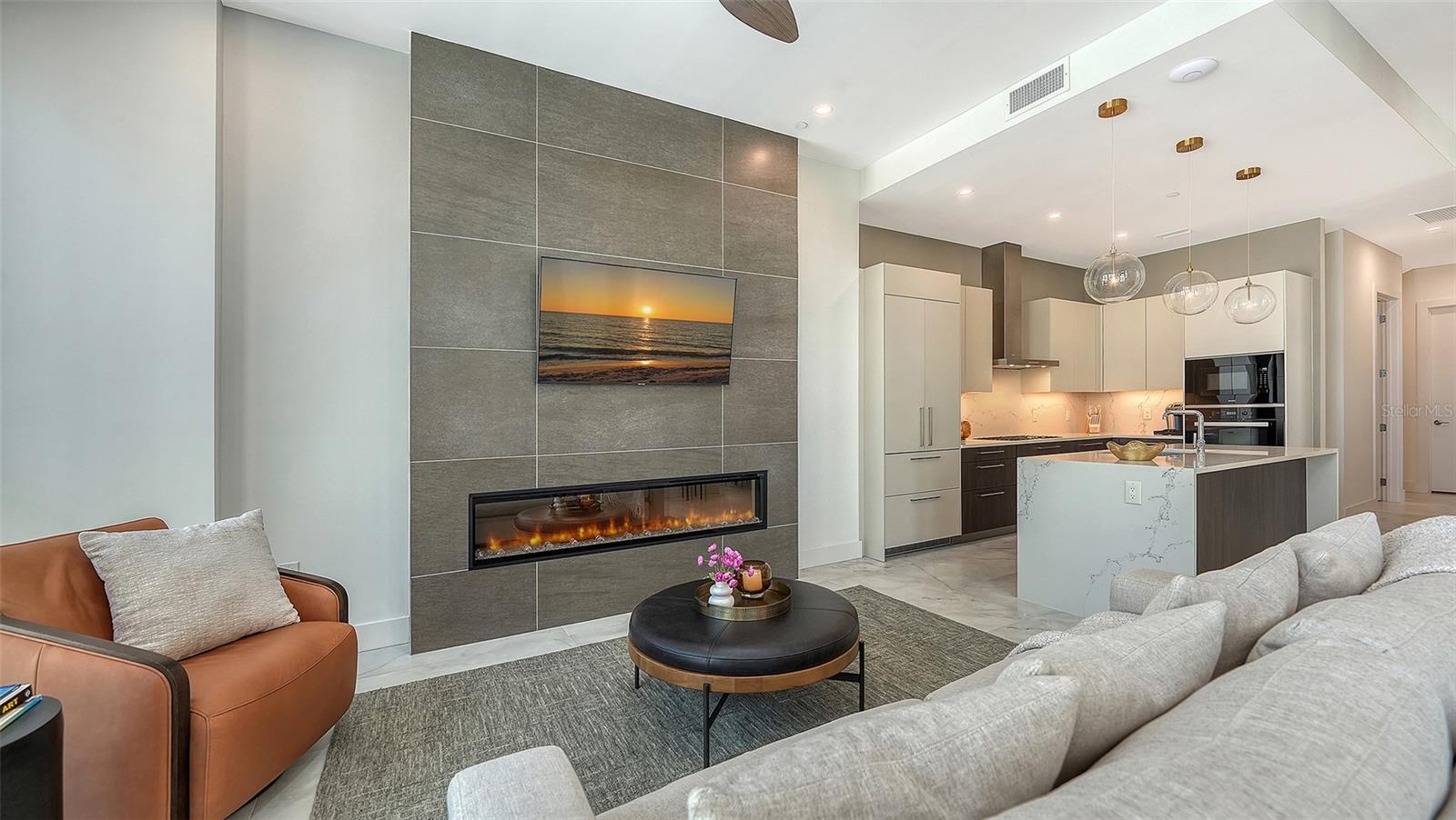 Image 4 of 53 For 33 Palm Avenue 803