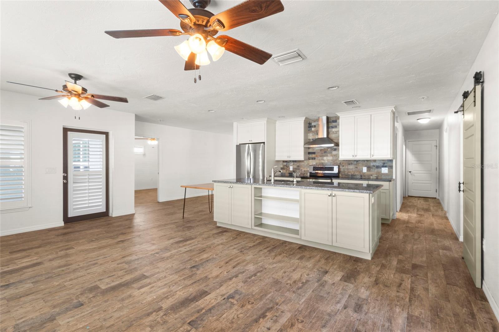 Image 12 of 31 For 6808 19th Avenue W