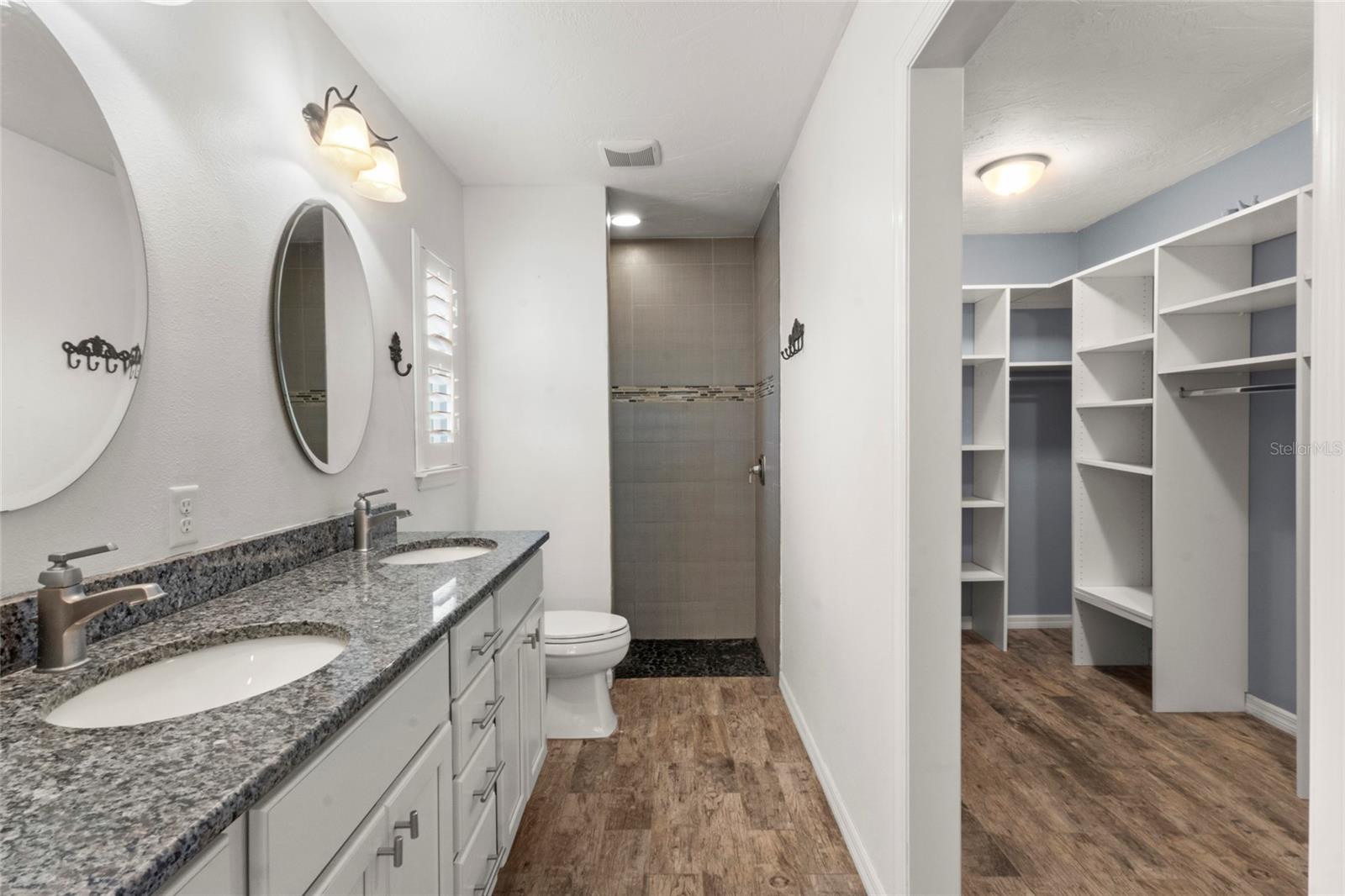 Image 17 of 31 For 6808 19th Avenue W