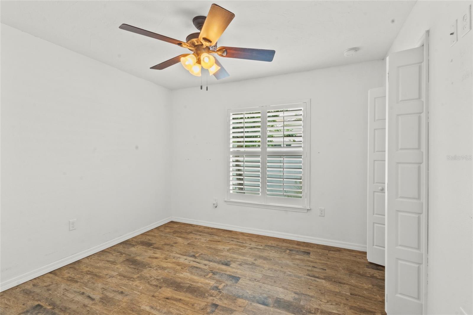 Image 21 of 31 For 6808 19th Avenue W