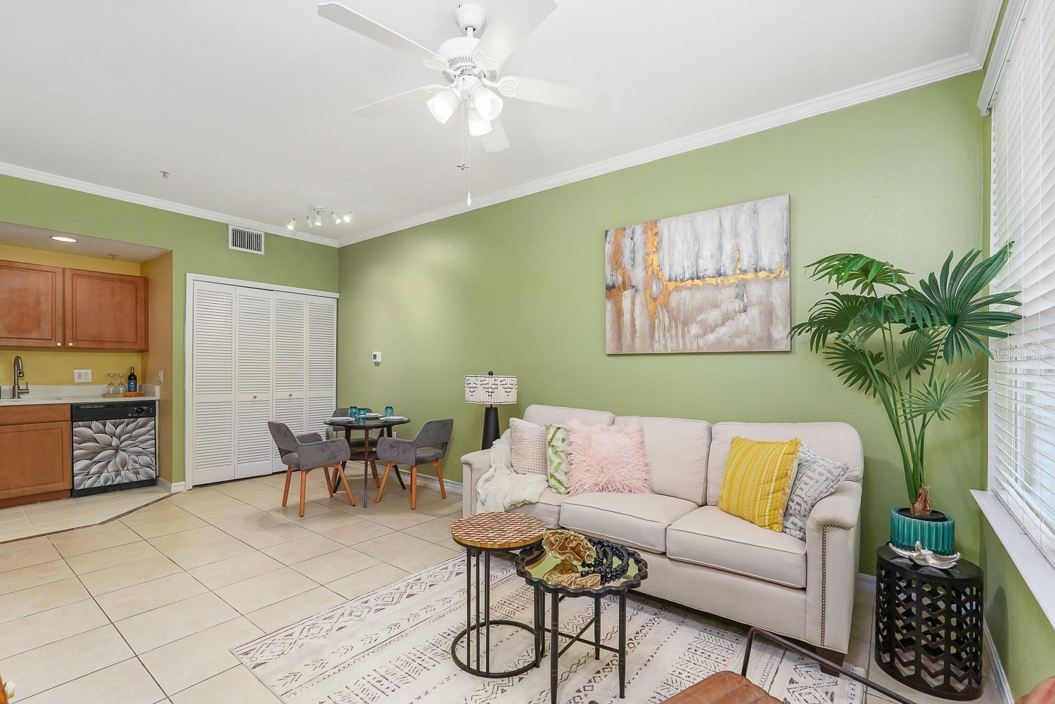 Image 12 of 41 For 5540 Rosehill Road 104