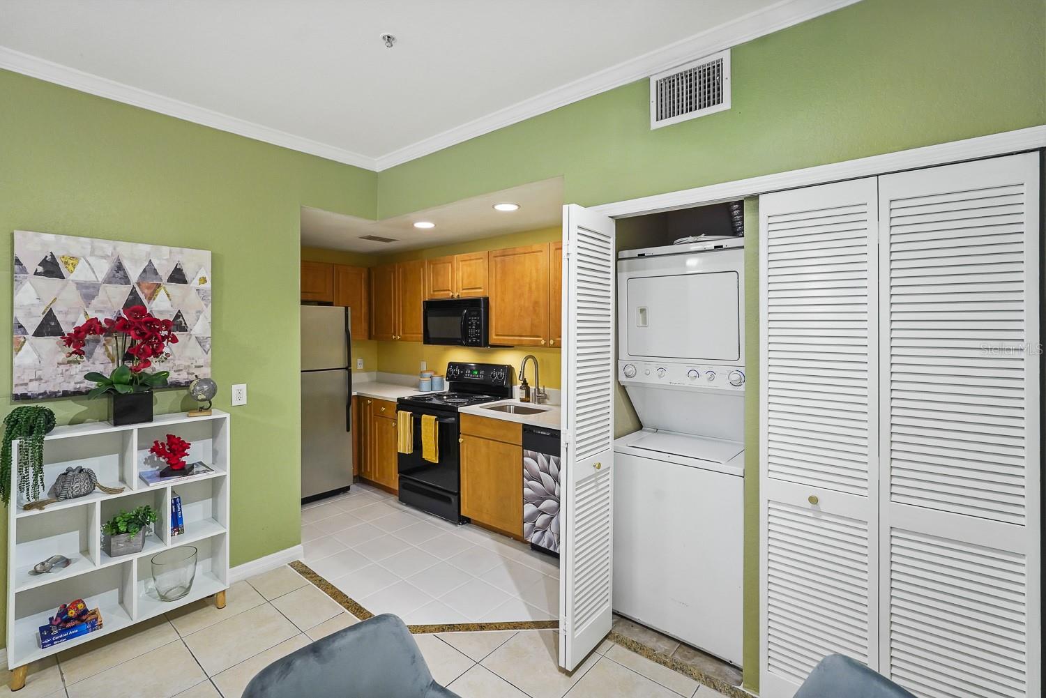 Image 17 of 41 For 5540 Rosehill Road 104