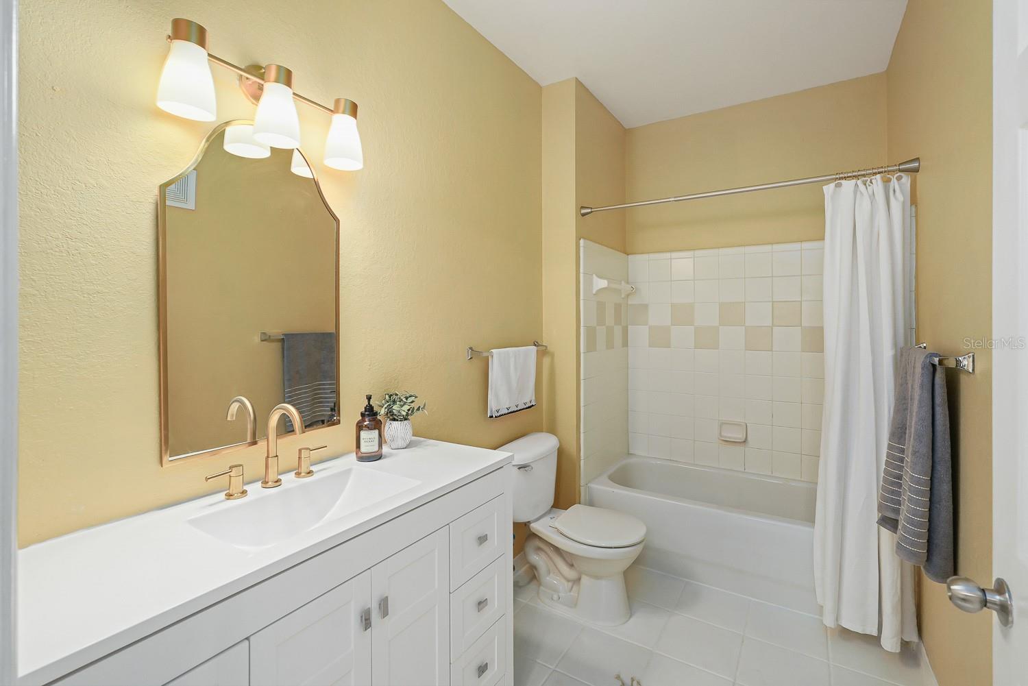 Image 25 of 41 For 5540 Rosehill Road 104