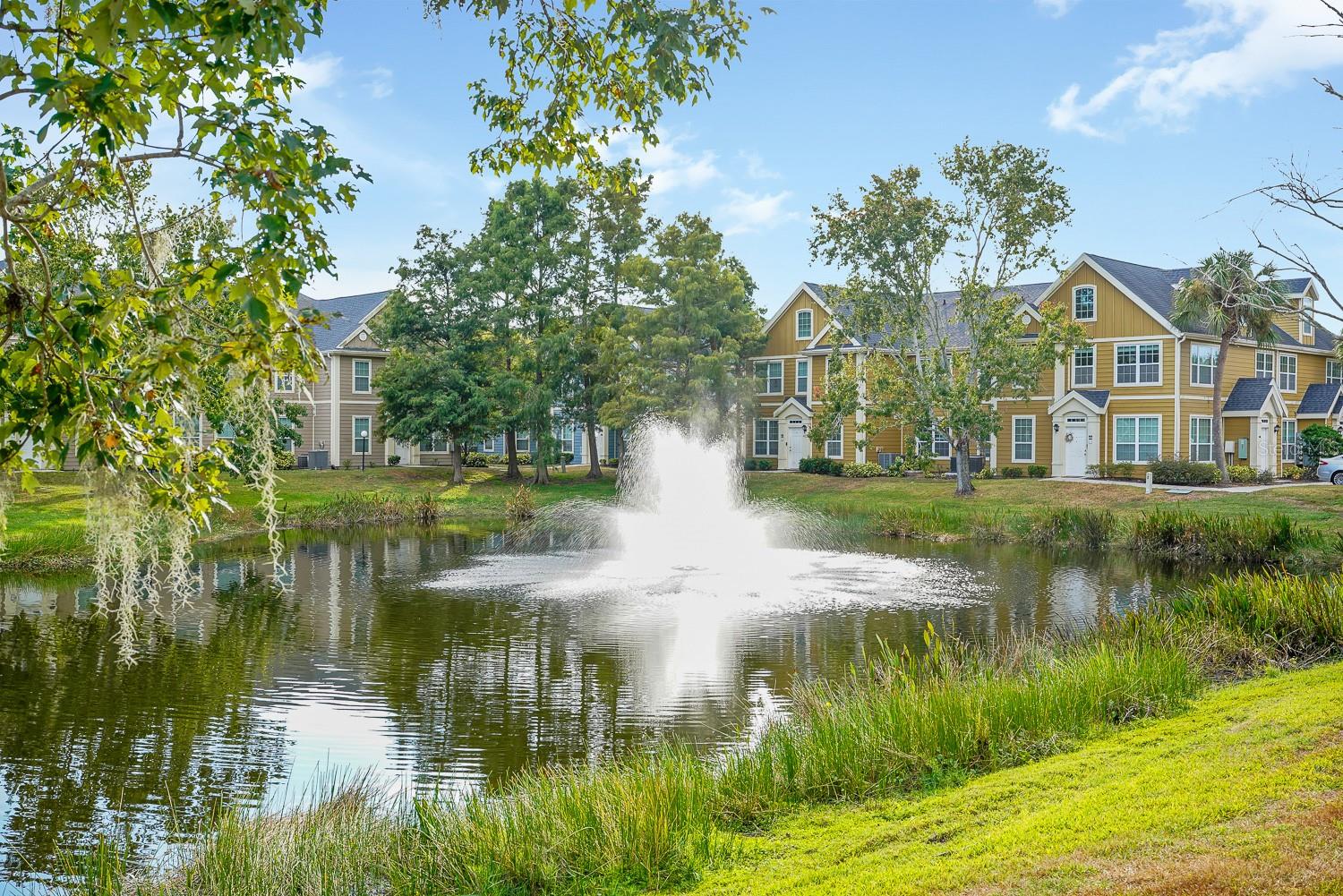 Image 7 of 41 For 5540 Rosehill Road 104