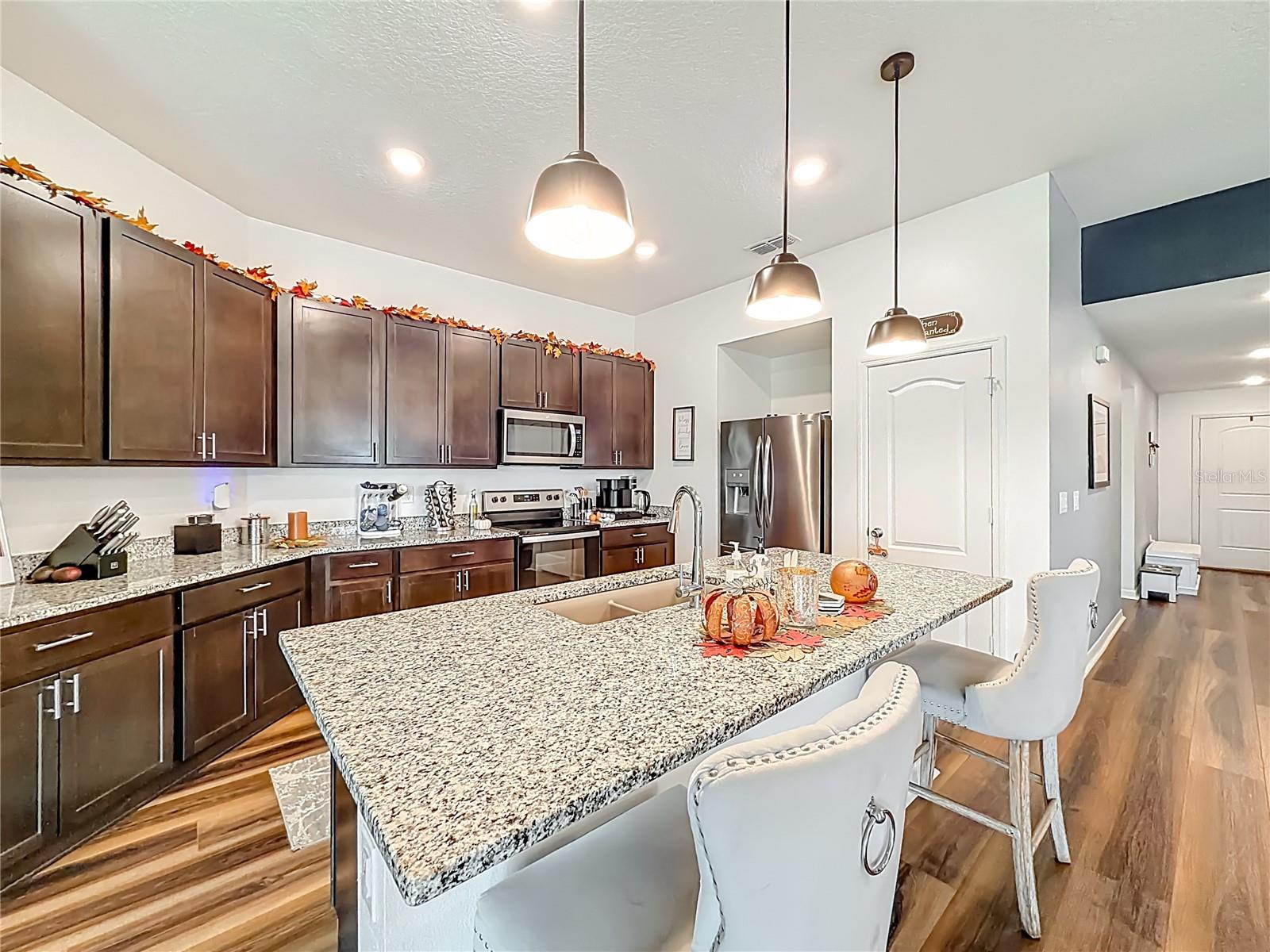 Image 11 of 52 For 522 Summer Grove Lane