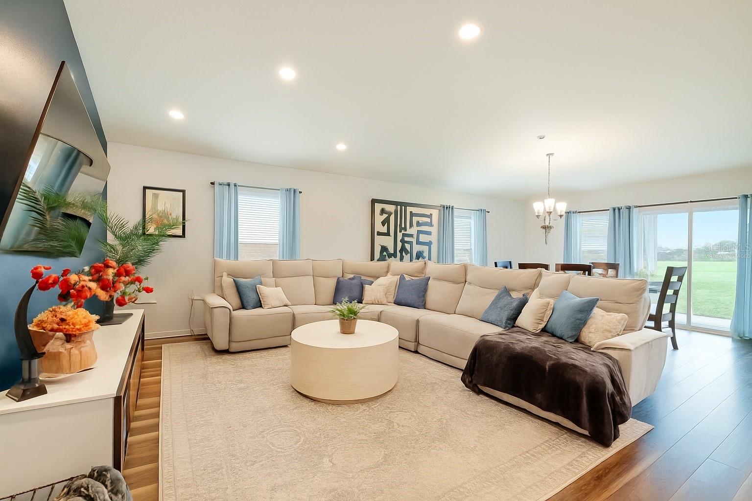 Image 2 of 52 For 522 Summer Grove Lane