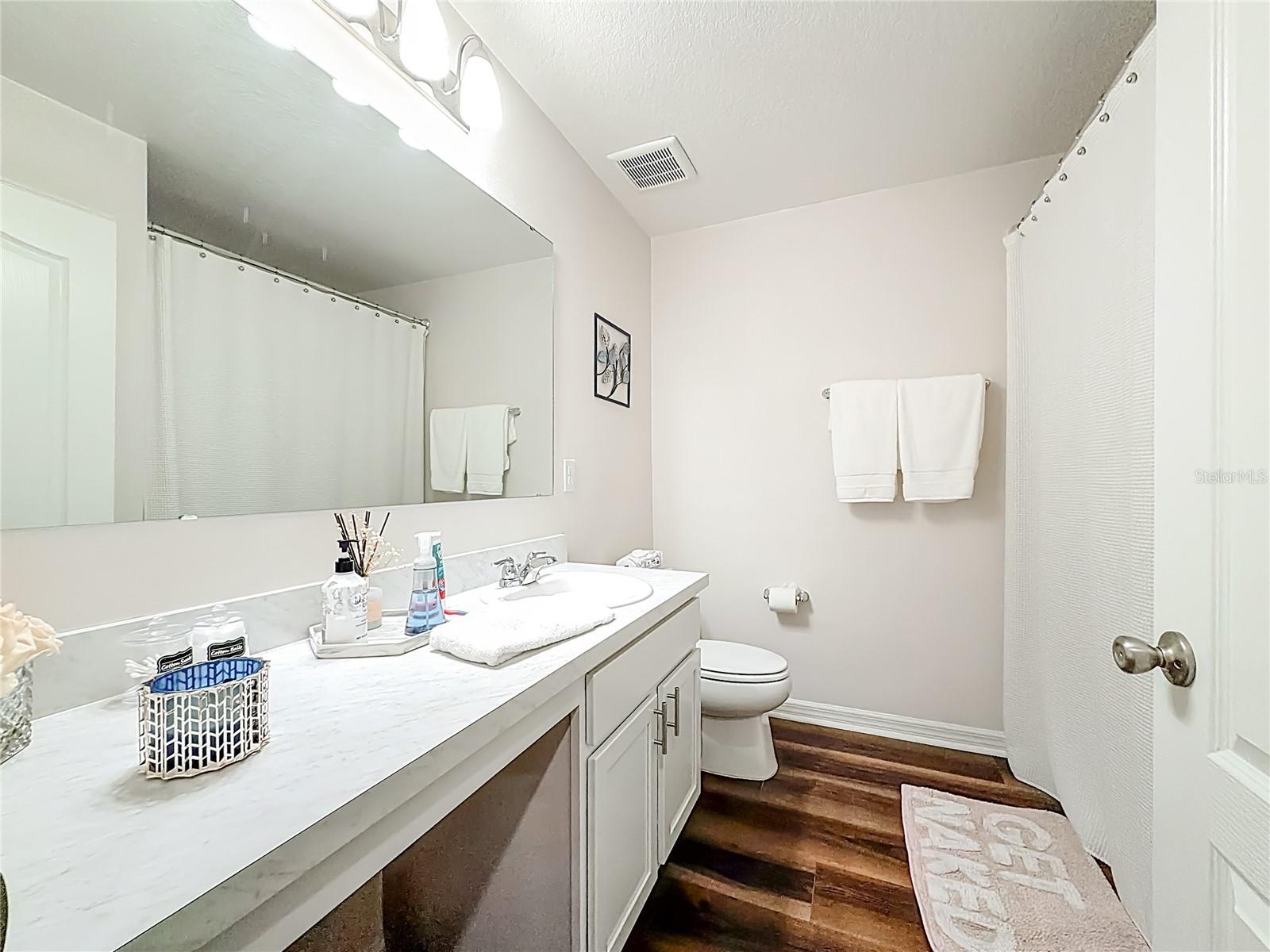 Image 39 of 52 For 522 Summer Grove Lane