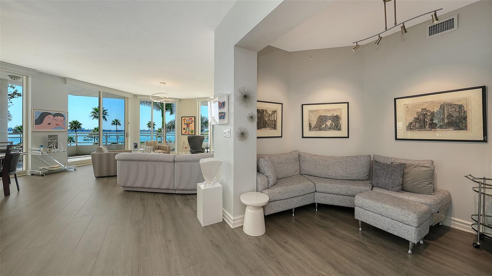 Image 17 of 62 For 500 Palm Avenue 31