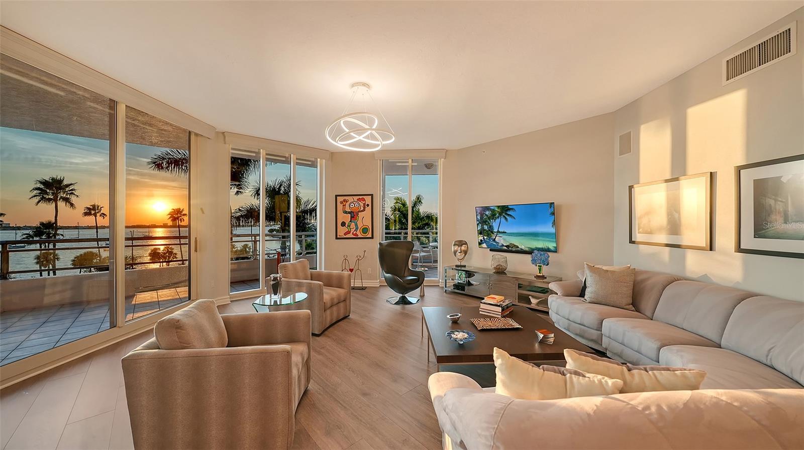 Image 23 of 62 For 500 Palm Avenue 31