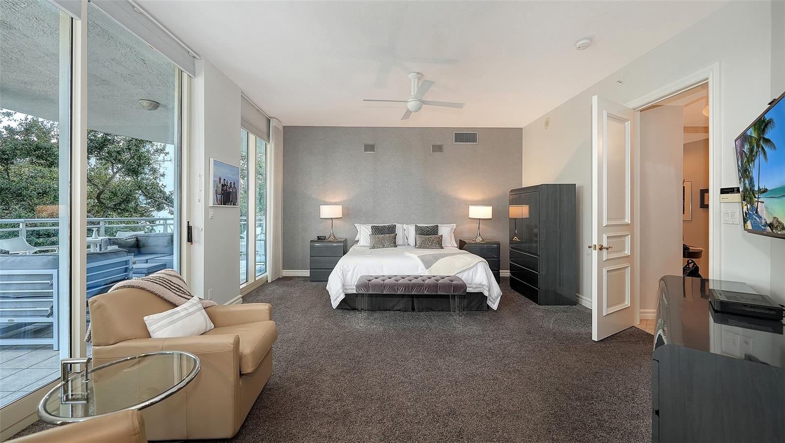 Image 34 of 62 For 500 Palm Avenue 31