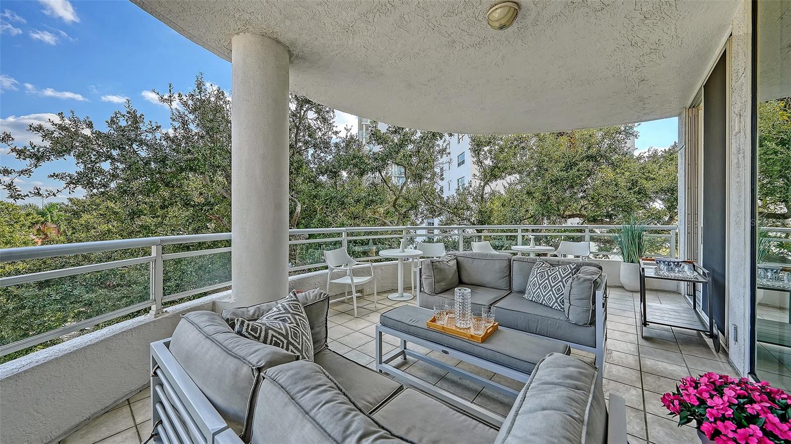 Image 39 of 62 For 500 Palm Avenue 31