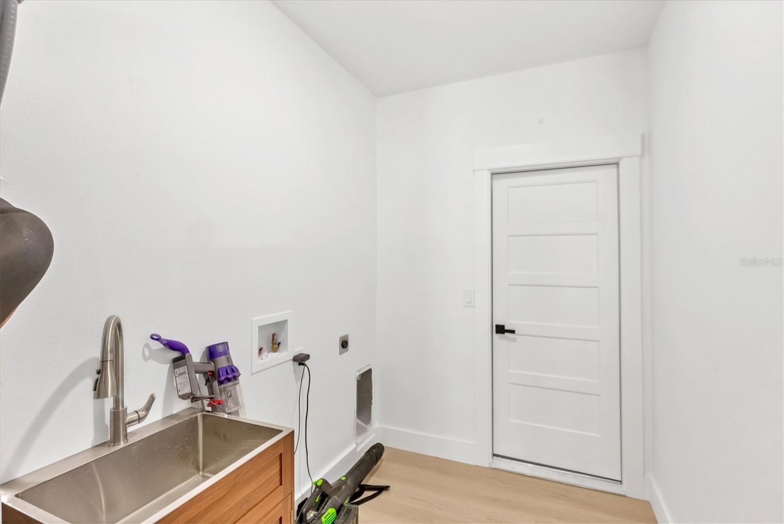 Image 39 of 55 For 13558 Ketridge Avenue