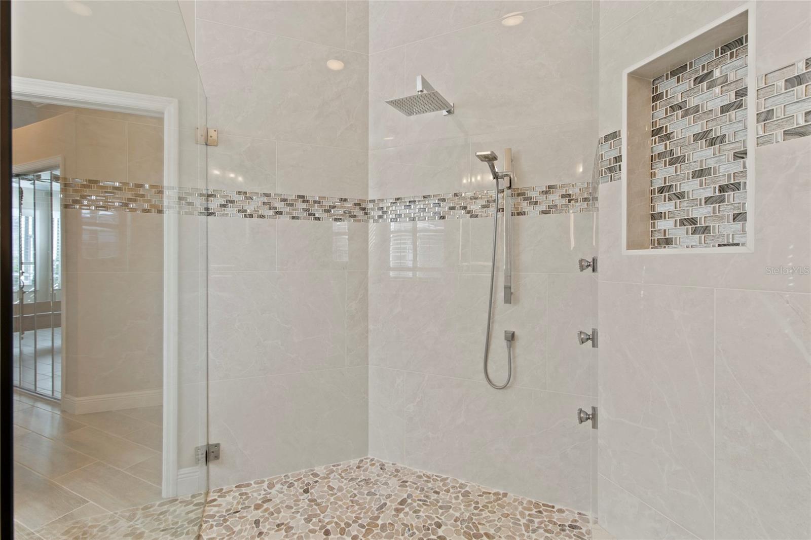 Image 26 of 53 For 4741 Pinnacle Drive