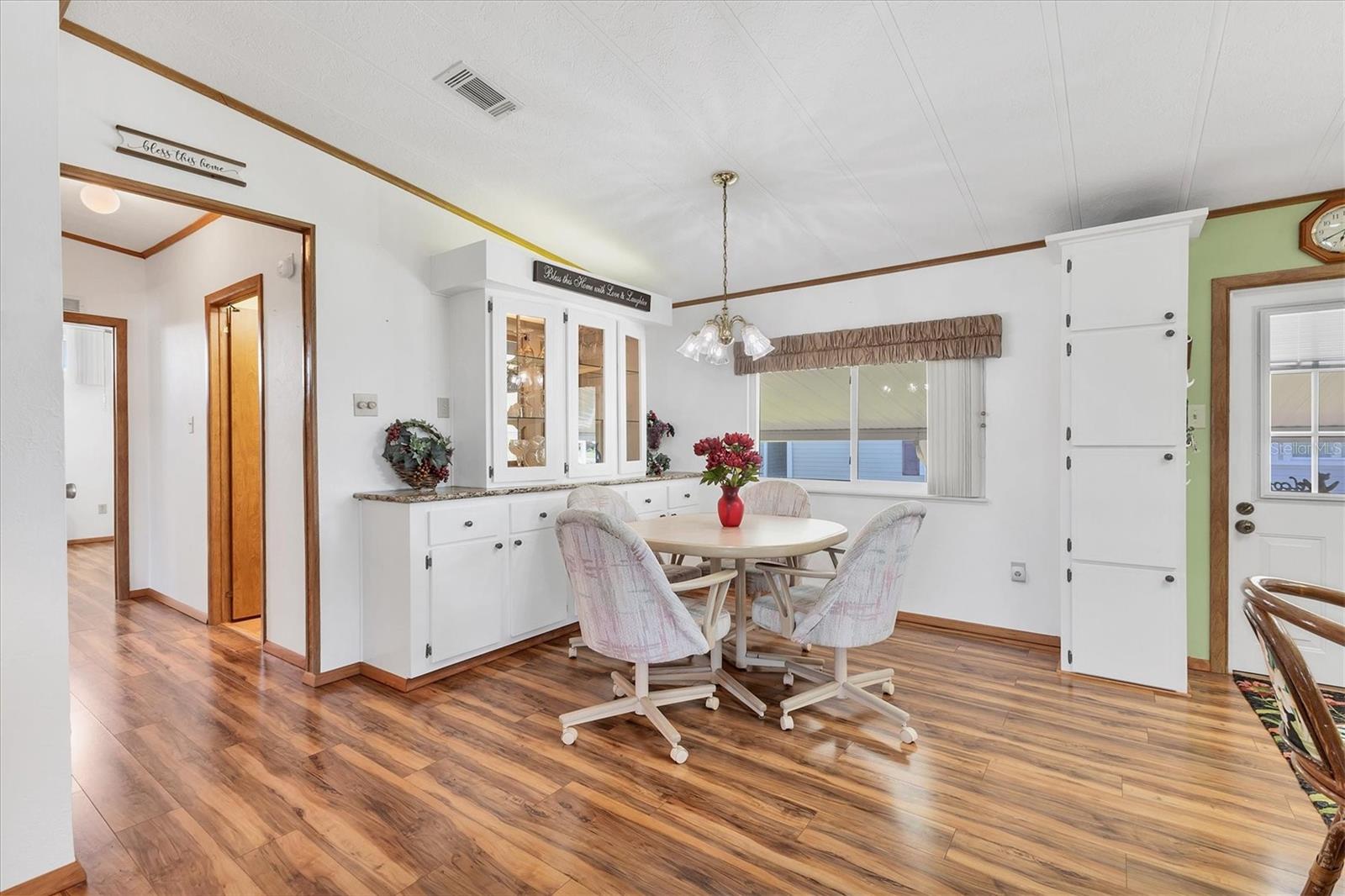 Image 15 of 44 For 4215 14th Street E