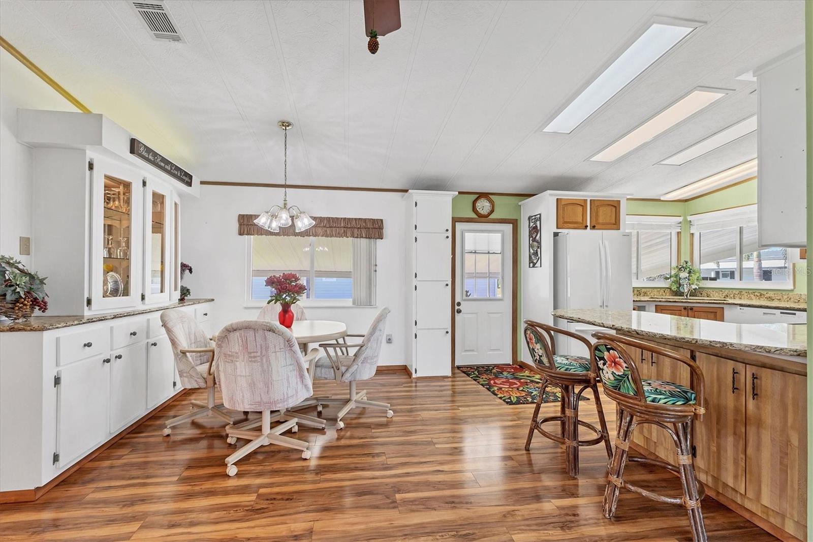 Image 16 of 44 For 4215 14th Street E