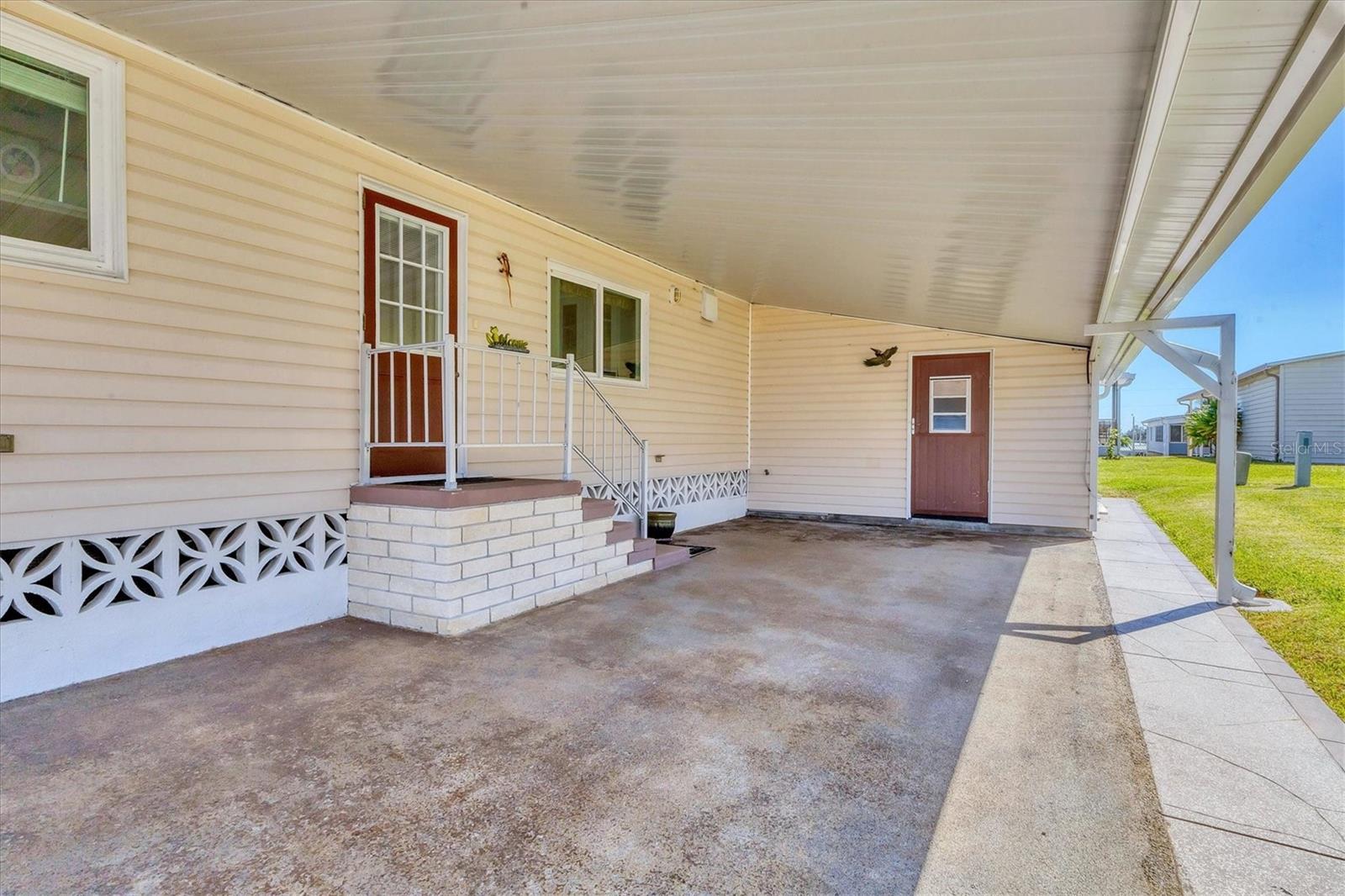 Image 4 of 44 For 4215 14th Street E