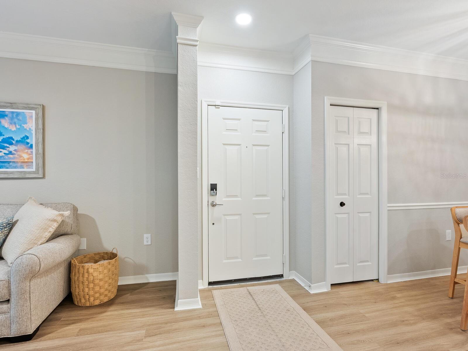 Image 4 of 32 For 5168 Northridge Road 102