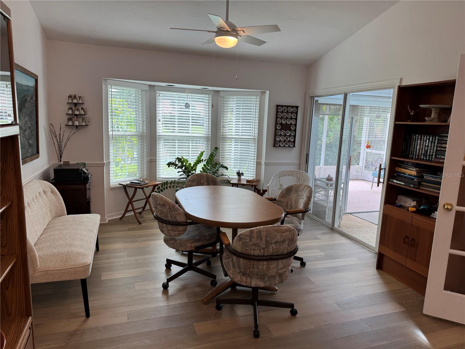 Image 15 of 28 For 3117 Lake Park Lane 15