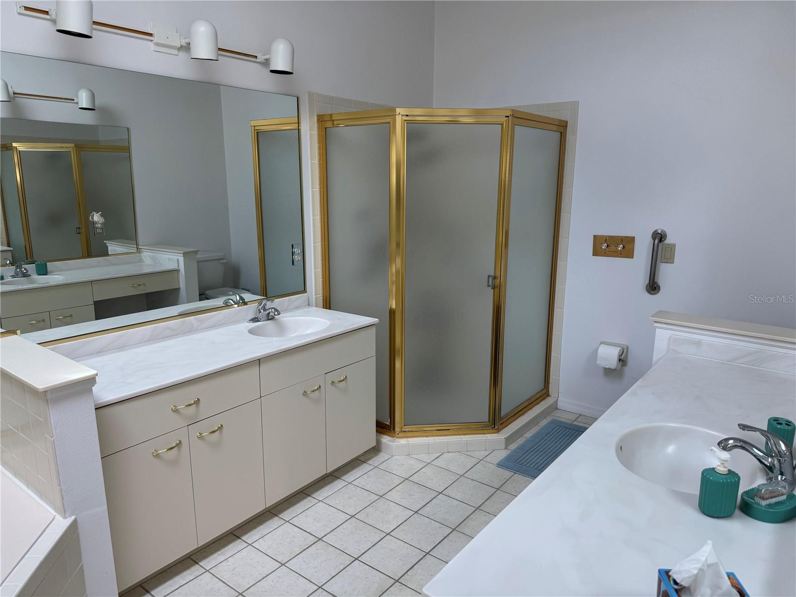 Image 20 of 28 For 3117 Lake Park Lane 15