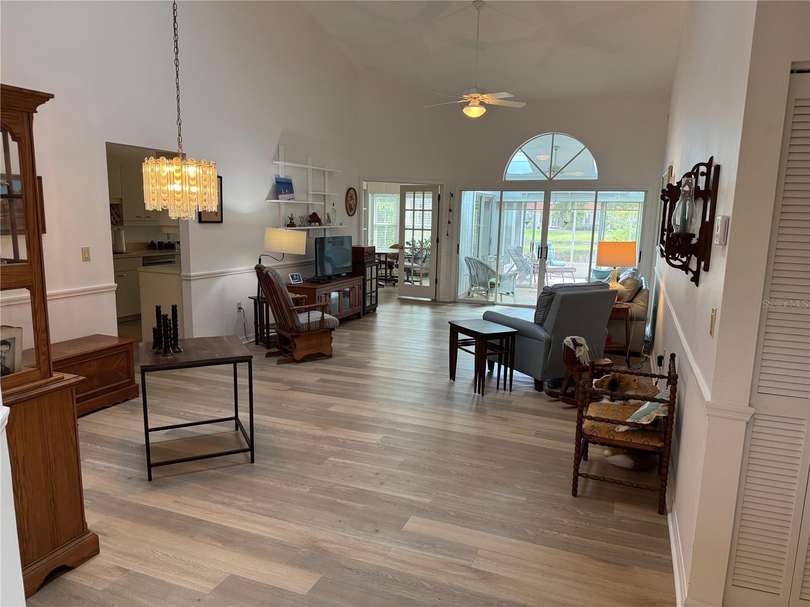 Image 5 of 28 For 3117 Lake Park Lane 15