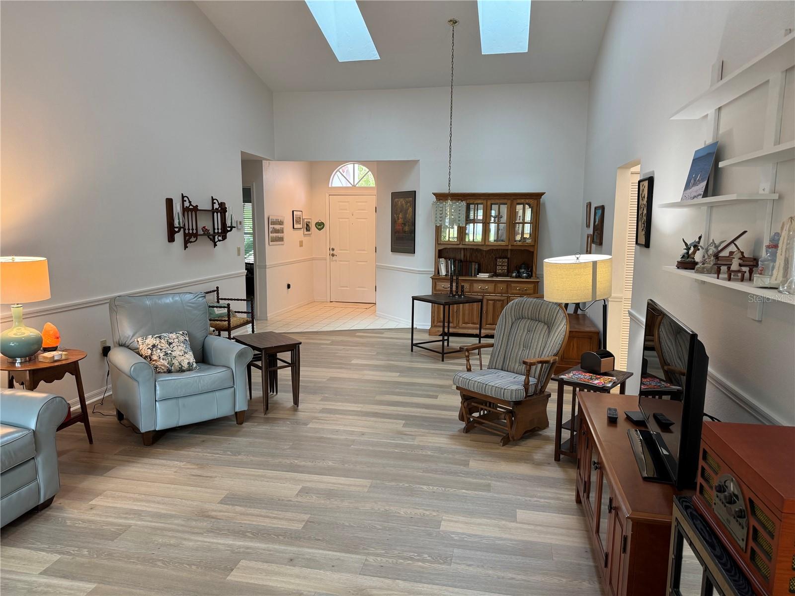 Image 6 of 28 For 3117 Lake Park Lane 15