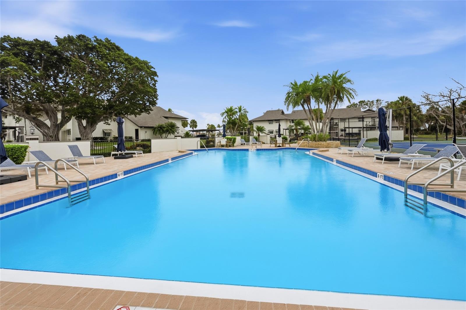 Image 32 of 52 For 4234 Gulf Of Mexico Drive H1