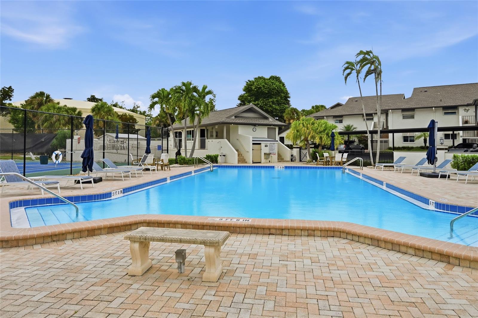 Image 35 of 52 For 4234 Gulf Of Mexico Drive H1