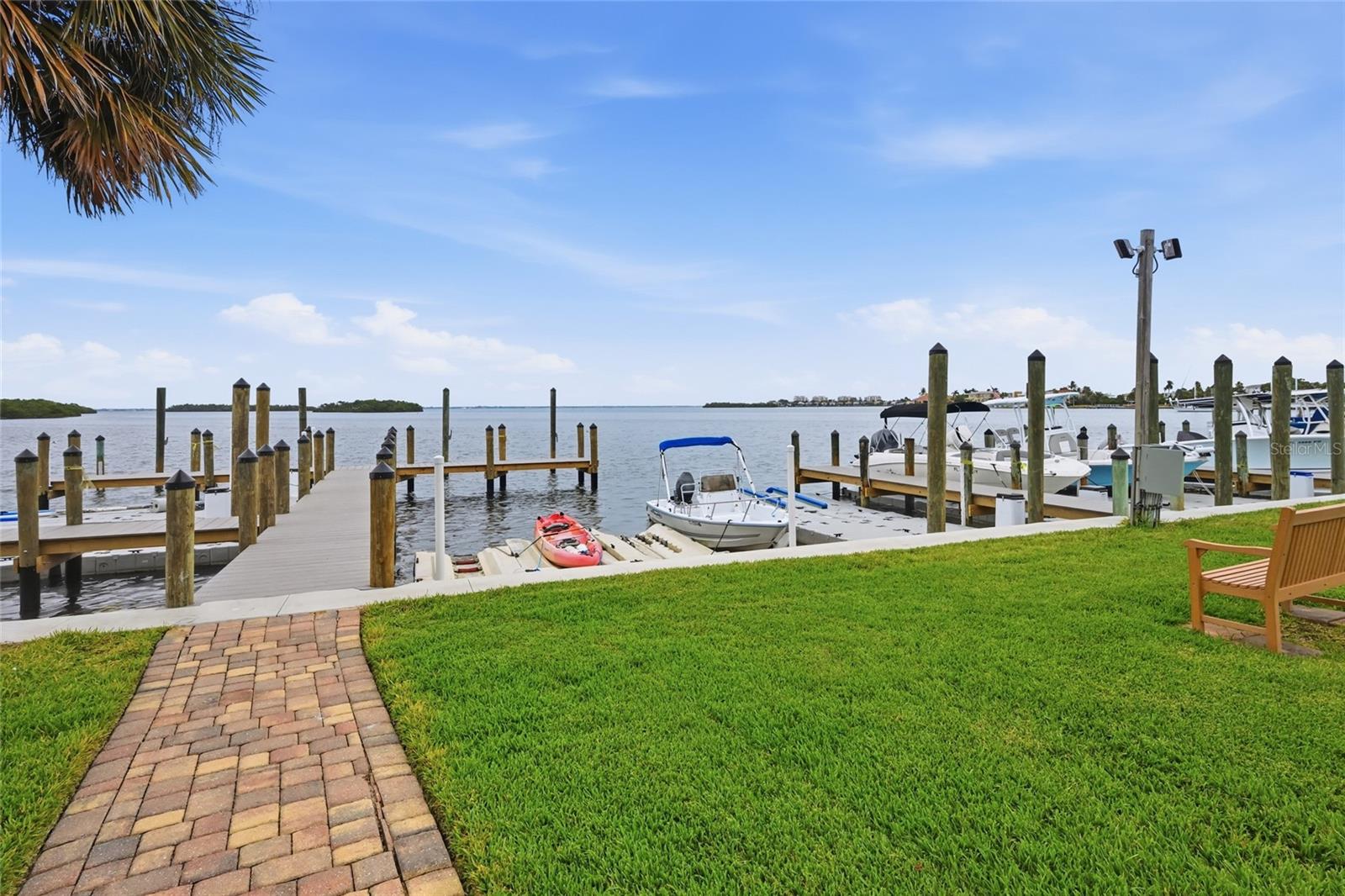 Image 37 of 52 For 4234 Gulf Of Mexico Drive H1