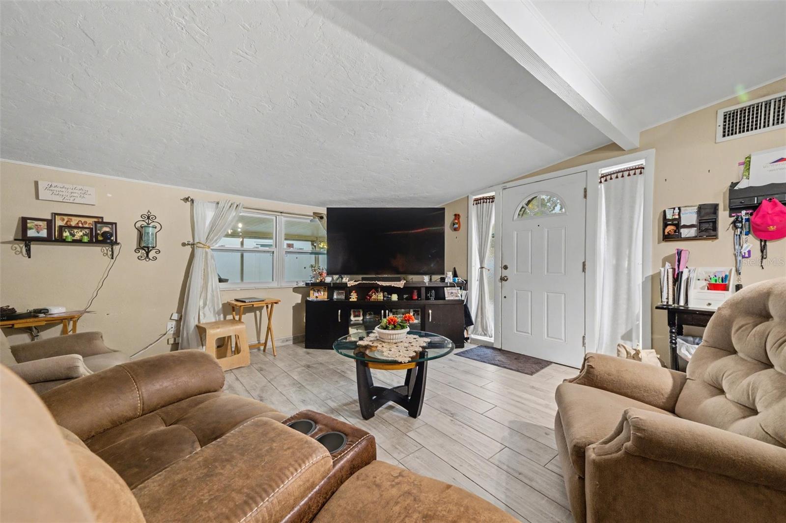 Image 14 of 36 For 3635 Bali Drive