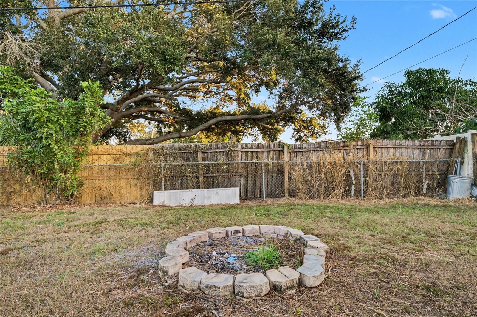 Image 25 of 36 For 3635 Bali Drive