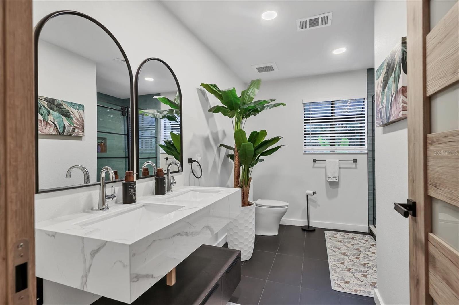 Image 39 of 54 For 4962 Leatha Lane