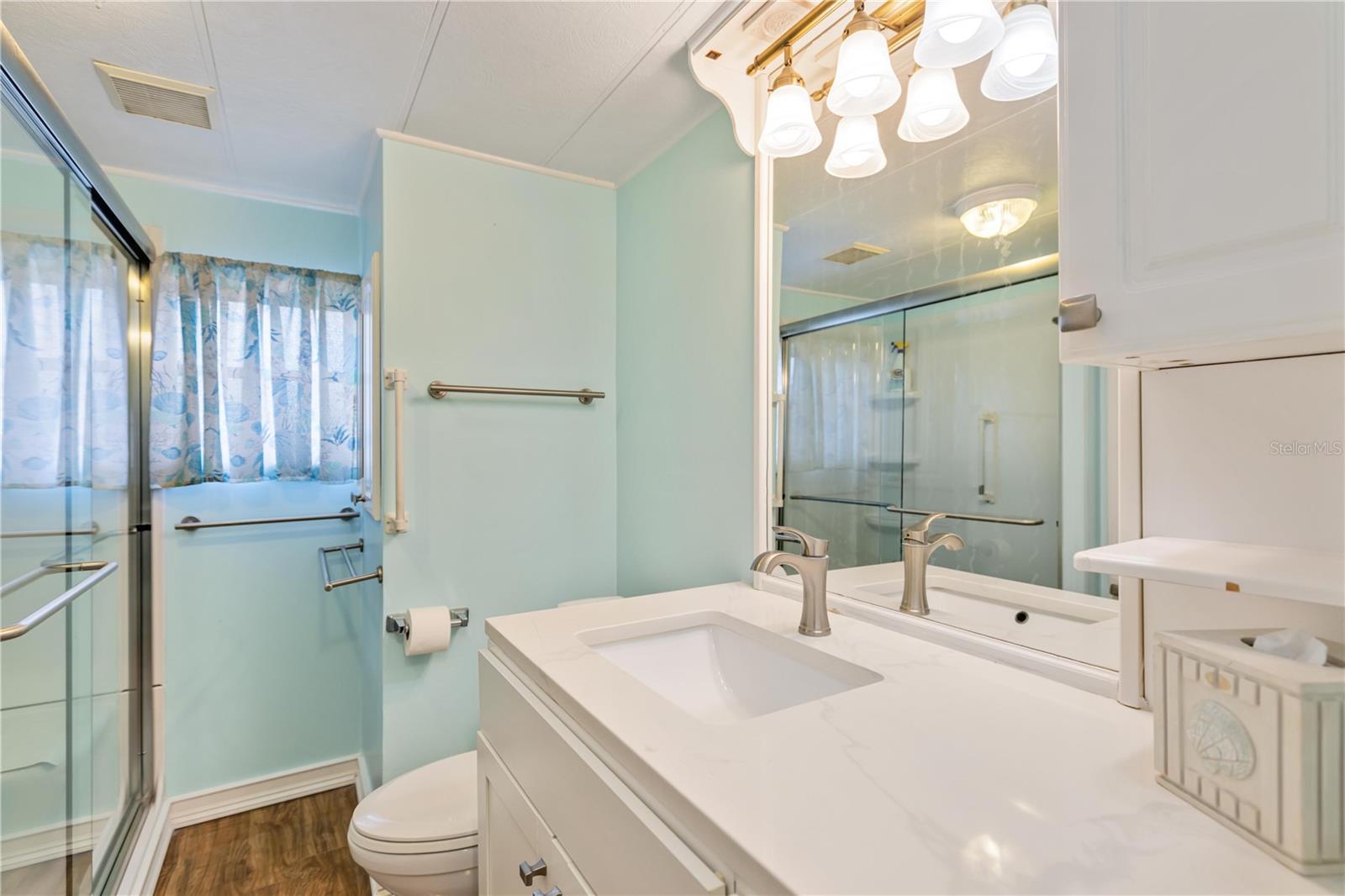 Image 19 of 33 For 5316 53 Avenue E I5