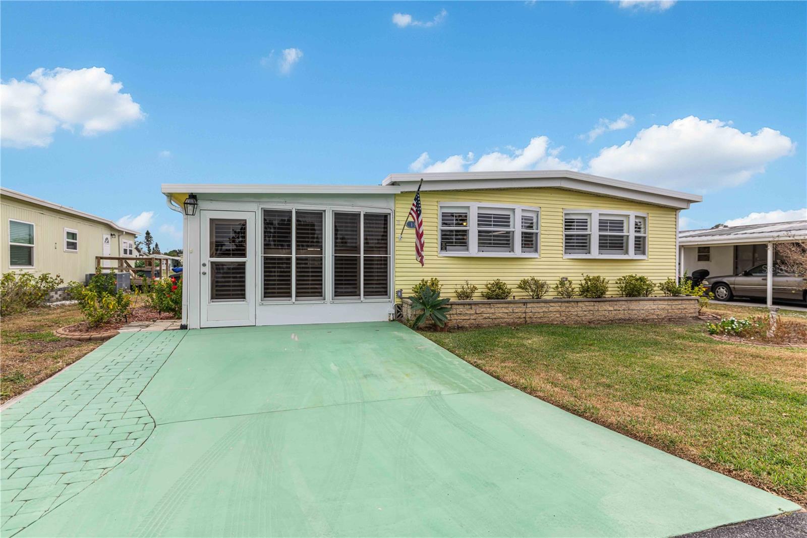 Image 2 of 33 For 5316 53 Avenue E I5