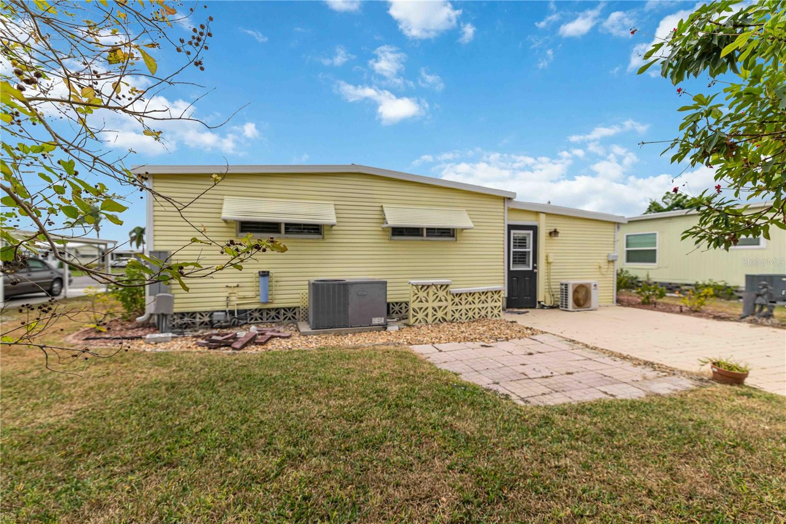 Image 27 of 33 For 5316 53 Avenue E I5