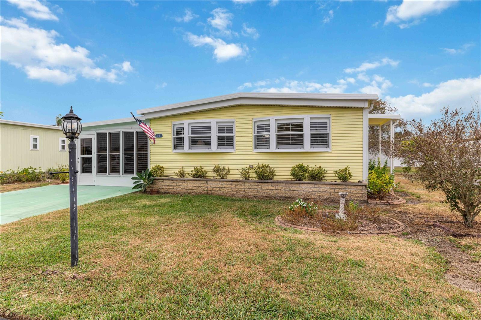 Image 3 of 33 For 5316 53 Avenue E I5